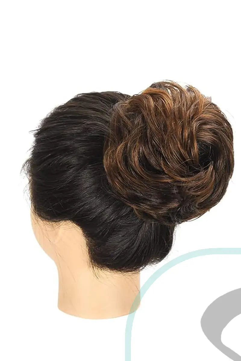 Seully Messy Bun Hair Piece Castanho Médio com Mechas Douradas