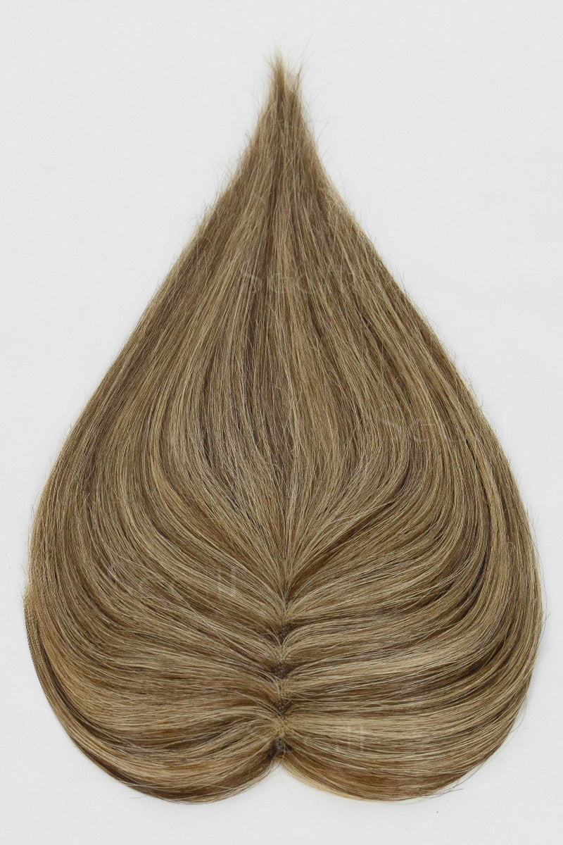 Mona Topper de Cabello Humano Hecho a Mano Castaño Medio con Reflejos Cálidos 