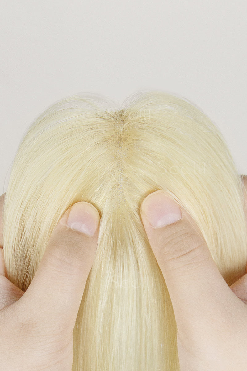 Close-up of Magic Pixie Topper Lightest Blonde 